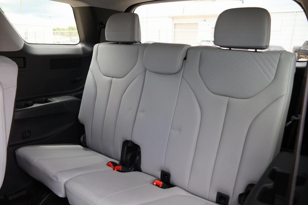 used 2025 Hyundai Palisade car, priced at $38,991