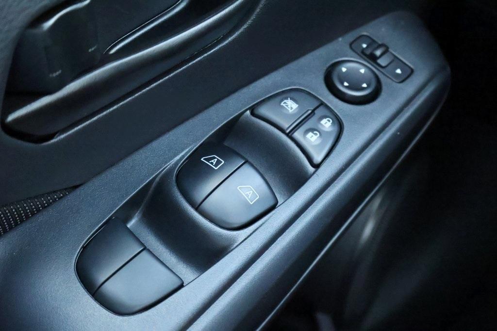 new 2025 Nissan Kicks Play car, priced at $23,294