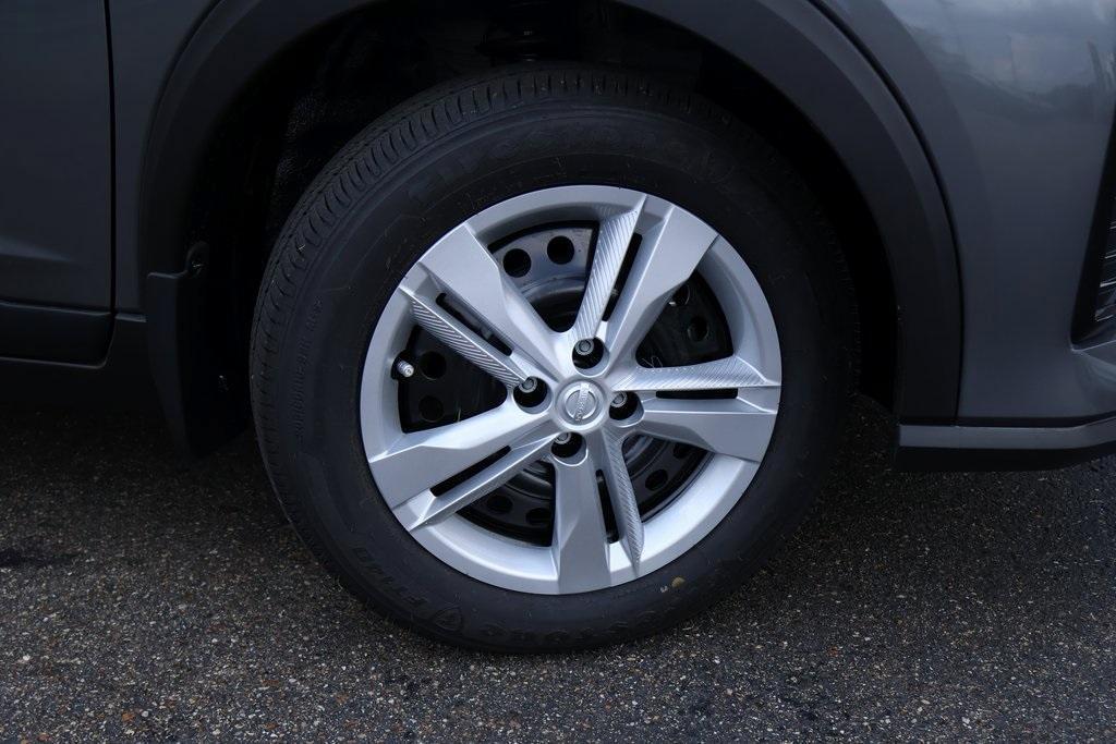 new 2025 Nissan Kicks Play car, priced at $23,294