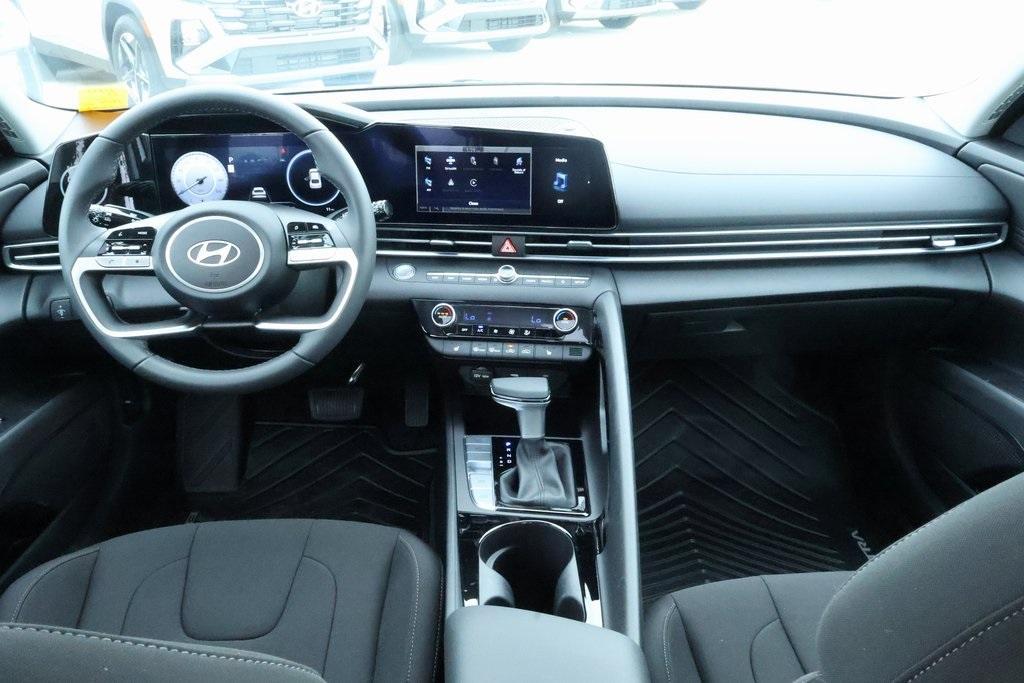 new 2025 Hyundai Elantra car, priced at $25,642
