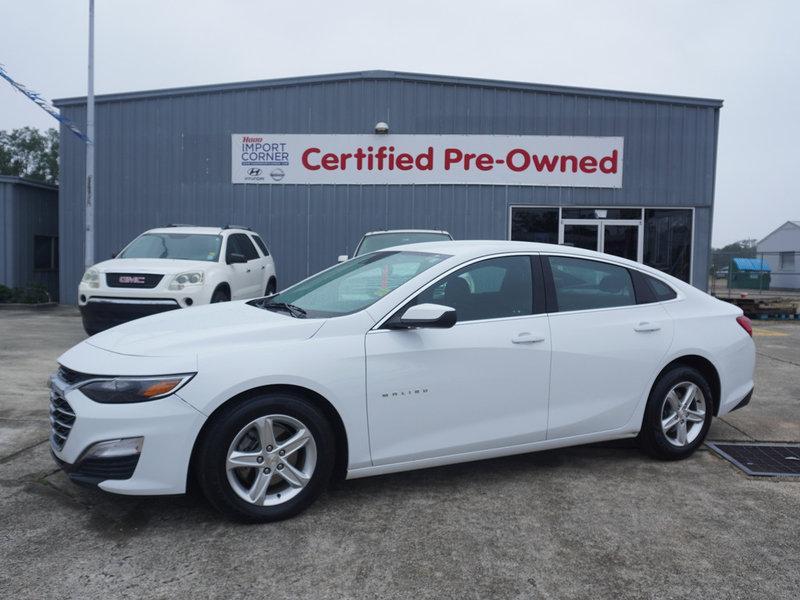 used 2022 Chevrolet Malibu car, priced at $19,289