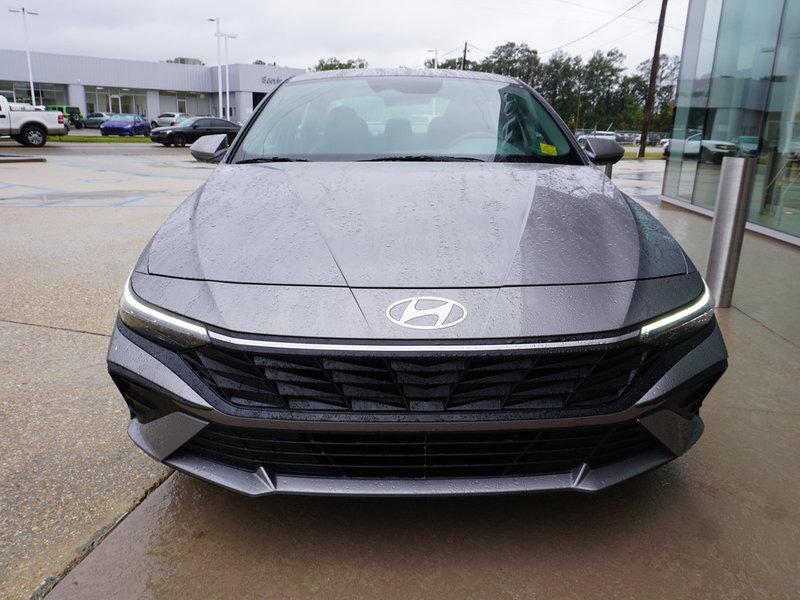 new 2024 Hyundai Elantra car, priced at $21,600