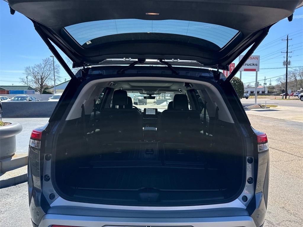 new 2025 Nissan Pathfinder car, priced at $51,356