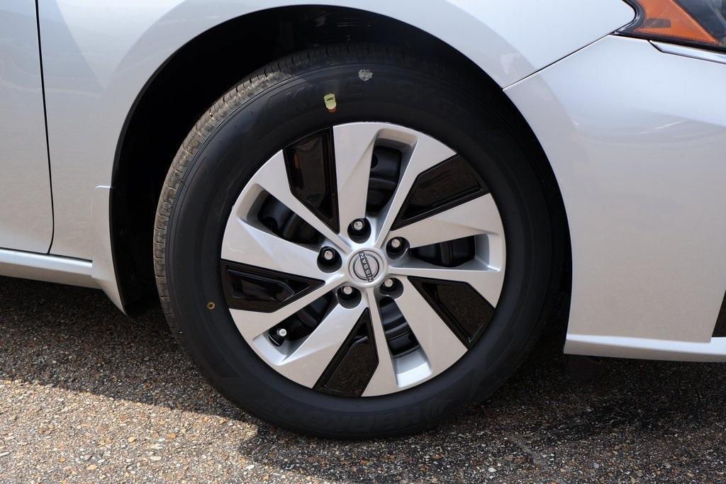 new 2025 Nissan Altima car, priced at $26,493