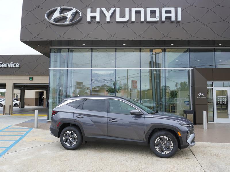 new 2025 Hyundai Tucson Hybrid car, priced at $32,995