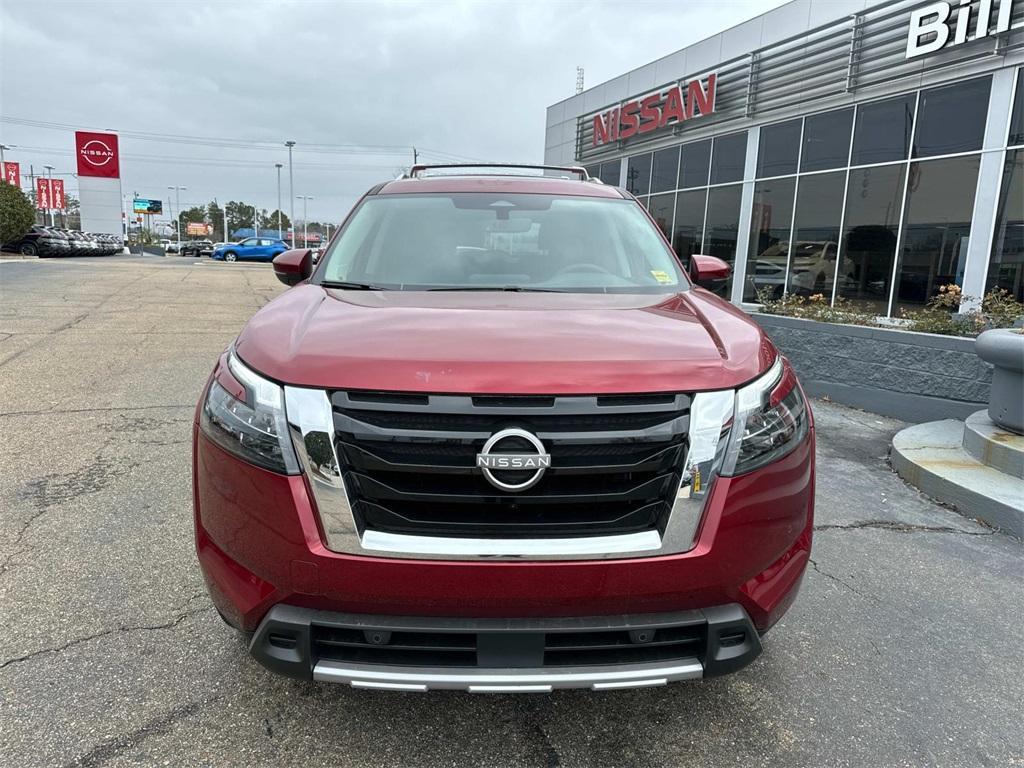 new 2025 Nissan Pathfinder car, priced at $45,137