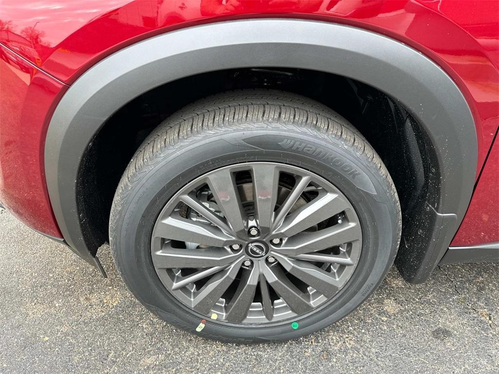 new 2025 Nissan Pathfinder car, priced at $45,137