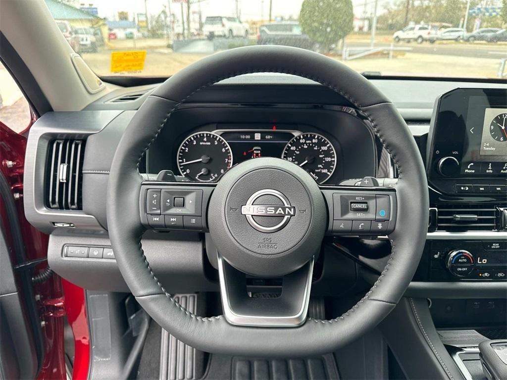 new 2025 Nissan Pathfinder car, priced at $45,137