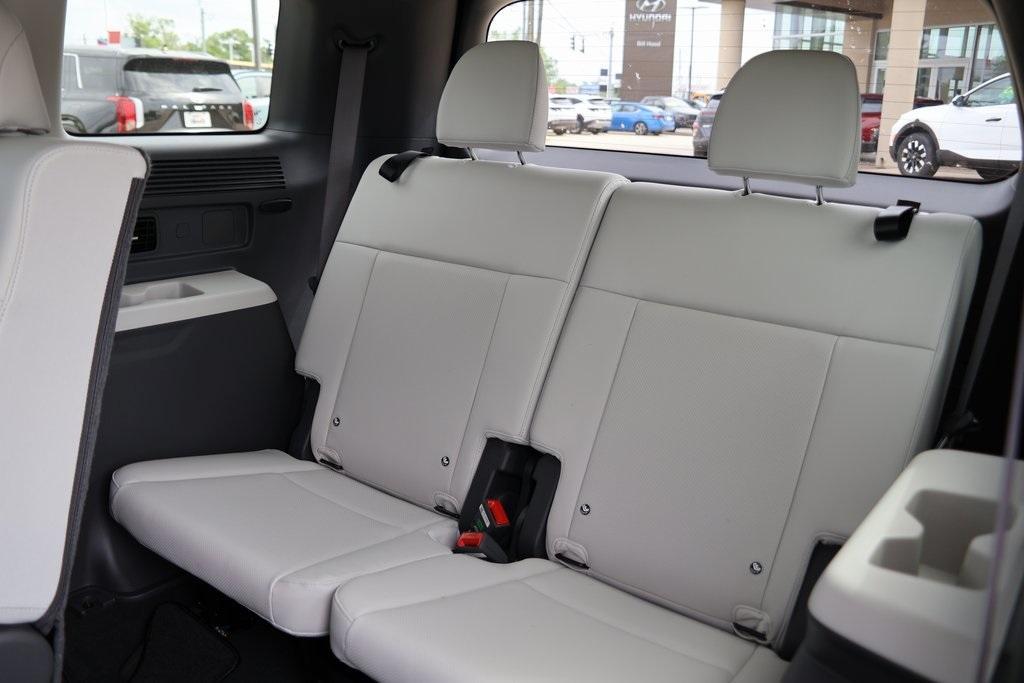 new 2025 Hyundai Santa Fe car, priced at $37,404