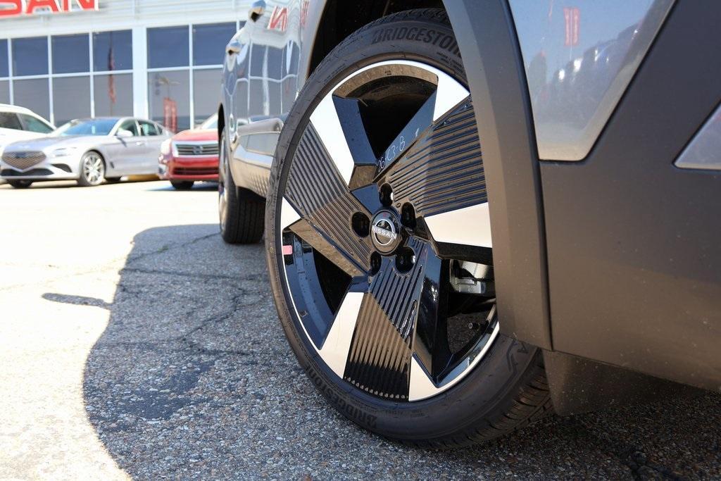 new 2025 Nissan Kicks car, priced at $25,808