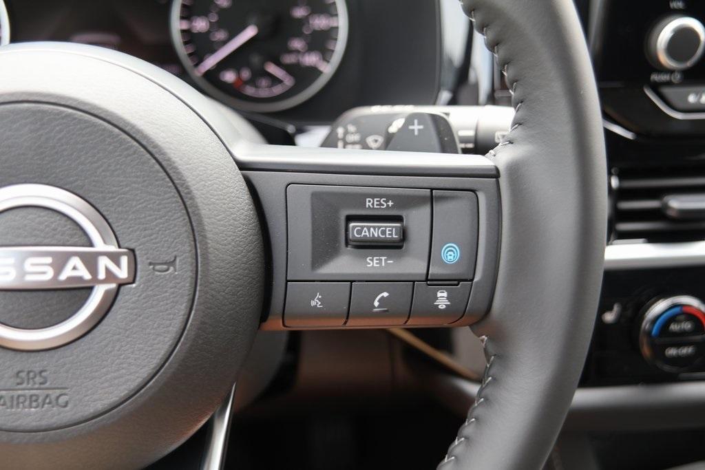 new 2025 Nissan Pathfinder car, priced at $38,652