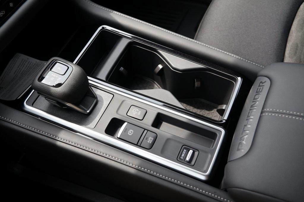 new 2025 Nissan Pathfinder car, priced at $38,652