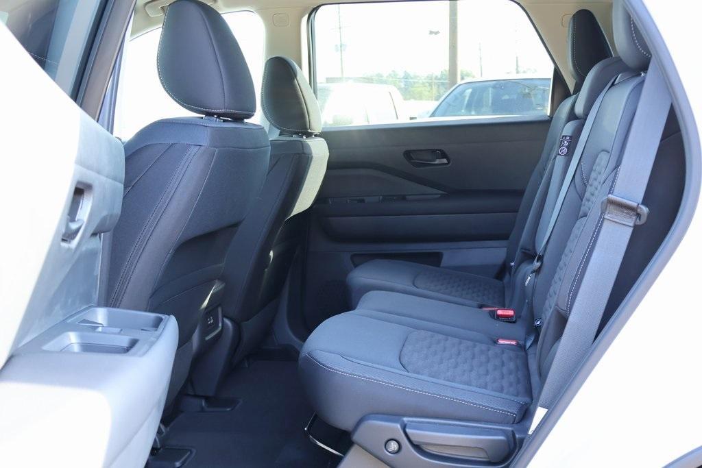 new 2025 Nissan Pathfinder car, priced at $33,821