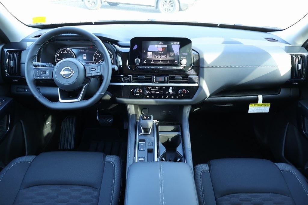 new 2025 Nissan Pathfinder car, priced at $33,821