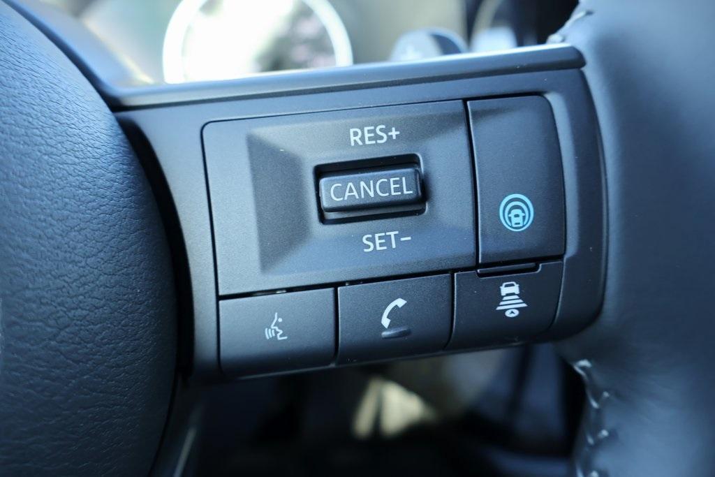 new 2025 Nissan Pathfinder car, priced at $33,821