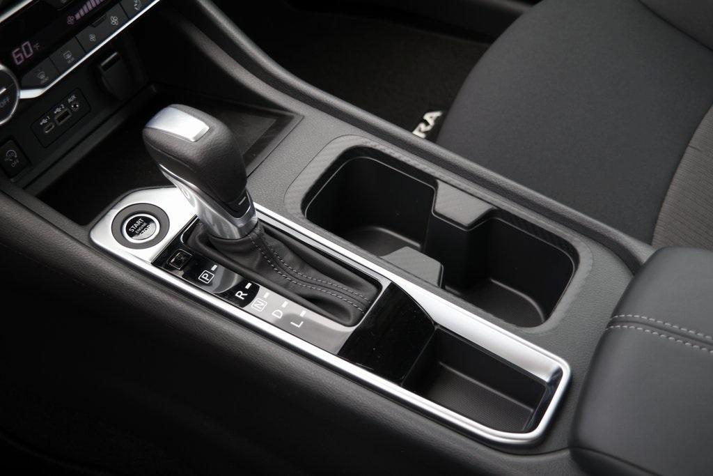 new 2025 Nissan Sentra car, priced at $23,577