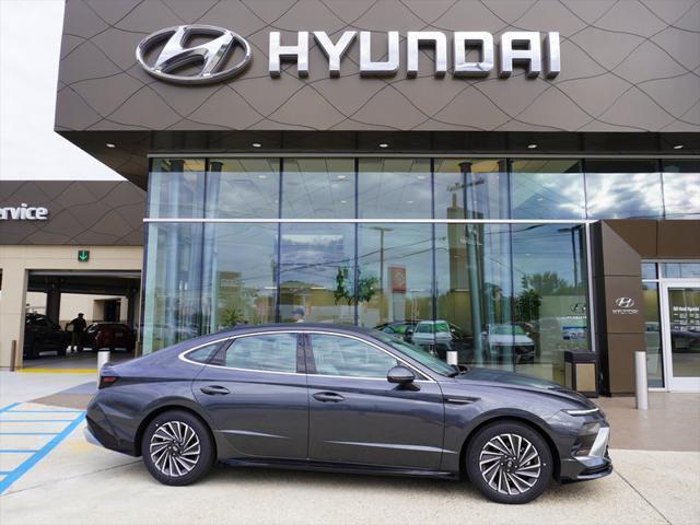 new 2024 Hyundai Sonata Hybrid car, priced at $32,225