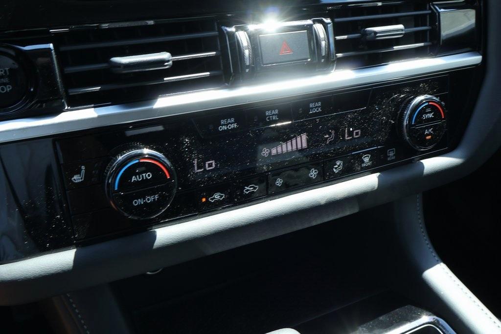 new 2025 Nissan Pathfinder car, priced at $32,941