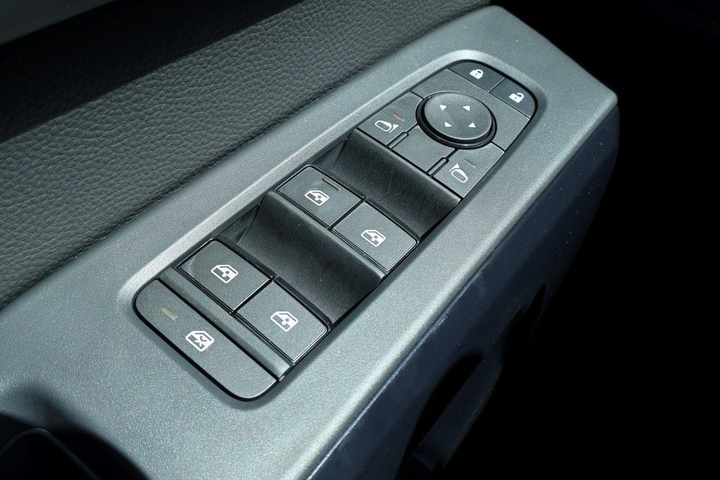 new 2025 Nissan Pathfinder car, priced at $32,941