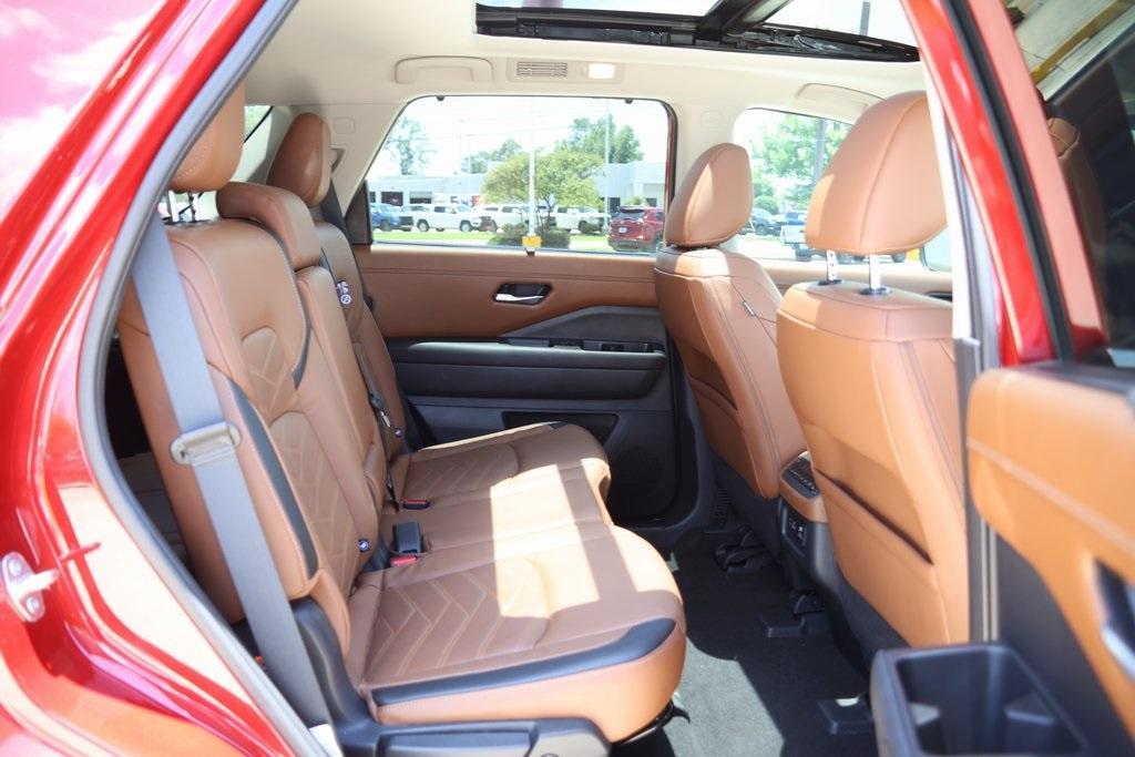 used 2023 Nissan Pathfinder car, priced at $39,855