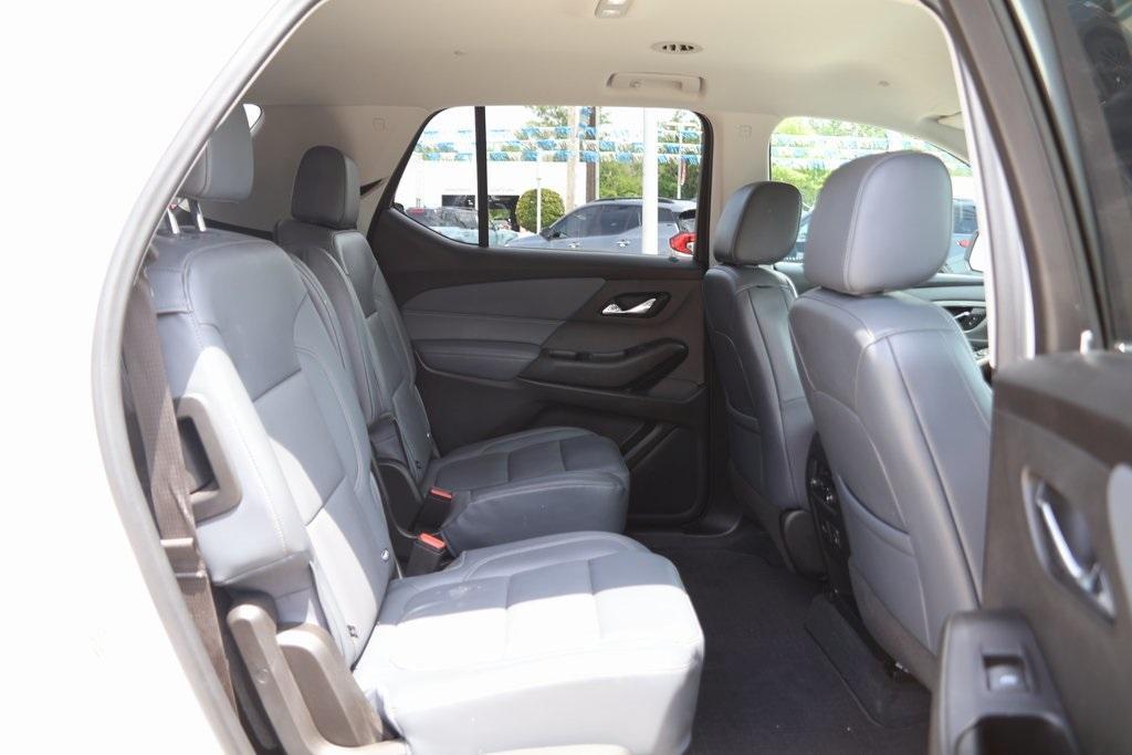 used 2021 Chevrolet Traverse car, priced at $23,425