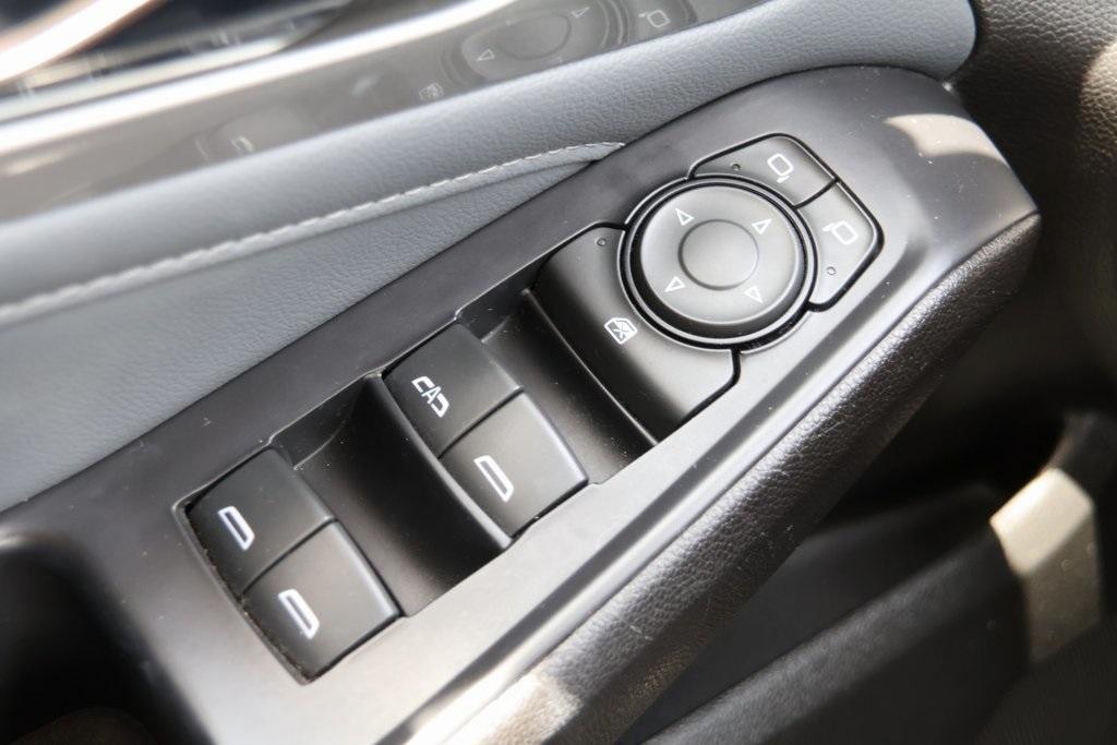 used 2021 Chevrolet Traverse car, priced at $23,425