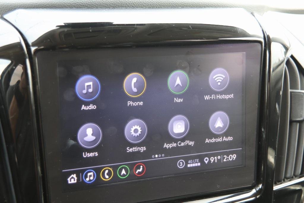 used 2021 Chevrolet Traverse car, priced at $23,425