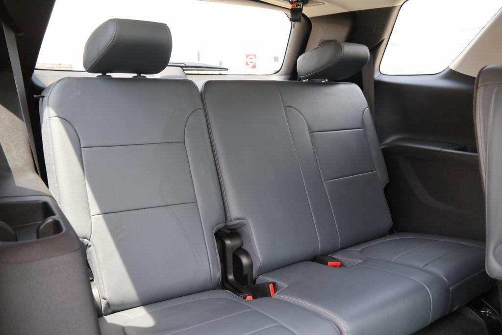 used 2021 Chevrolet Traverse car, priced at $23,425