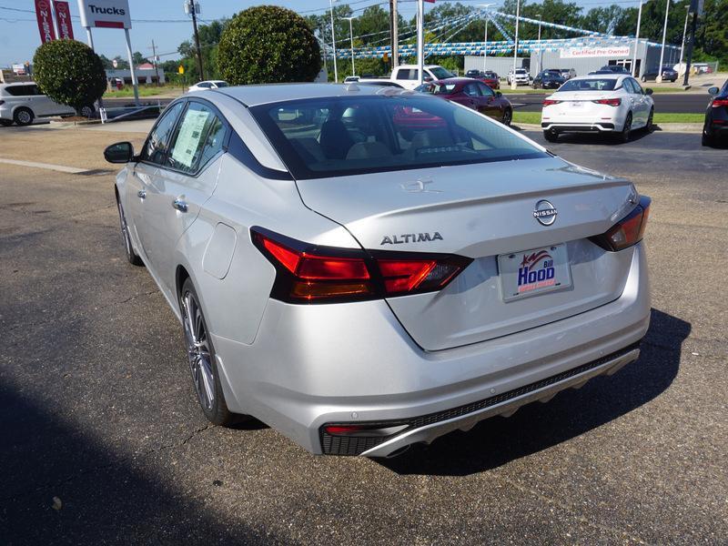 new 2024 Nissan Altima car, priced at $31,271