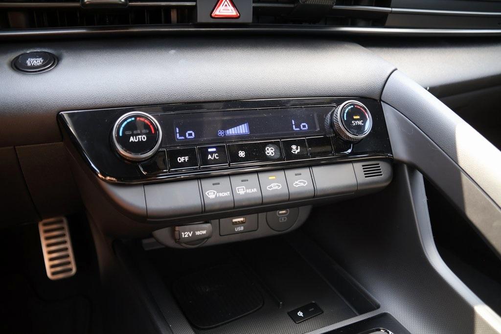 new 2025 Hyundai Elantra car, priced at $23,581