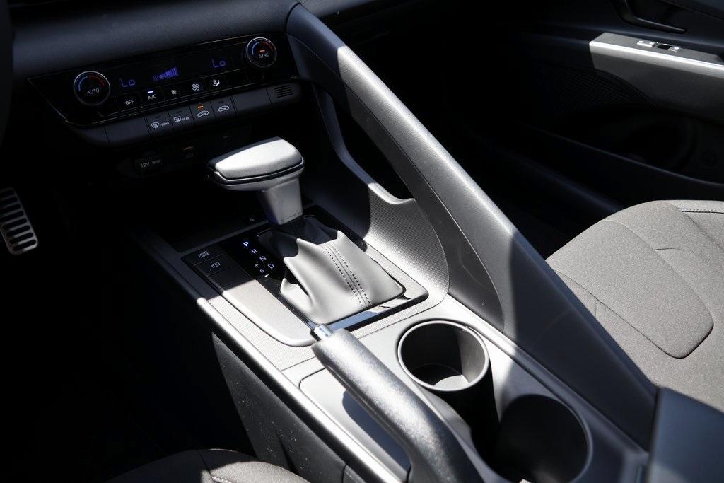 new 2025 Hyundai Elantra car, priced at $23,581