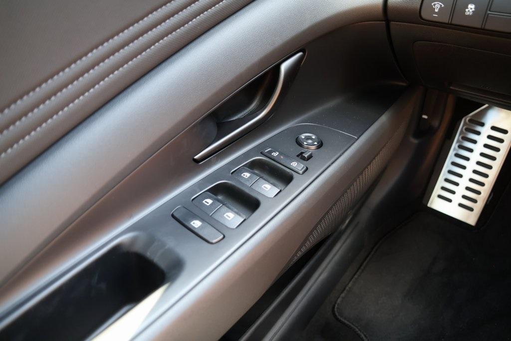 new 2025 Hyundai Elantra car, priced at $23,581