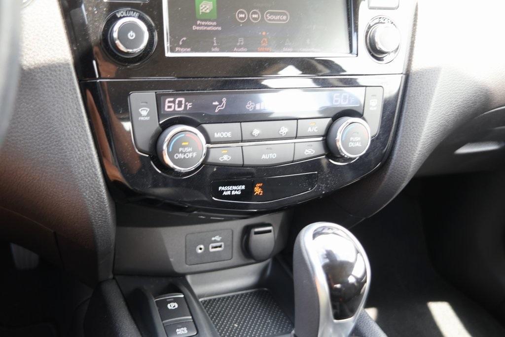 used 2022 Nissan Rogue Sport car, priced at $23,922