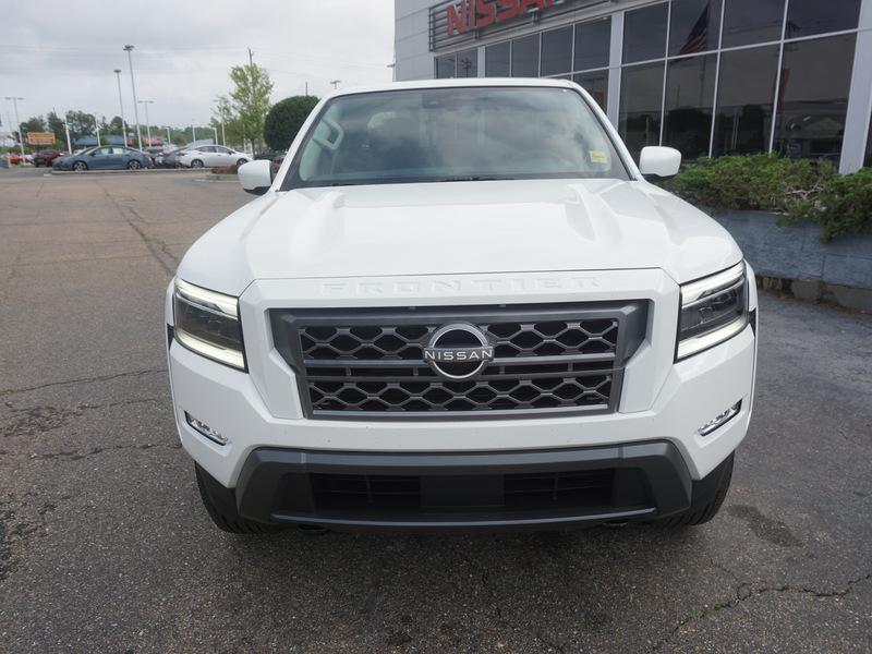 new 2024 Nissan Frontier car, priced at $43,247