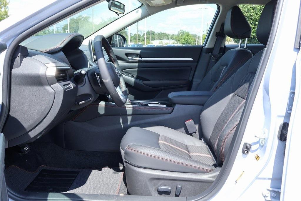 new 2025 Nissan Altima car, priced at $29,281