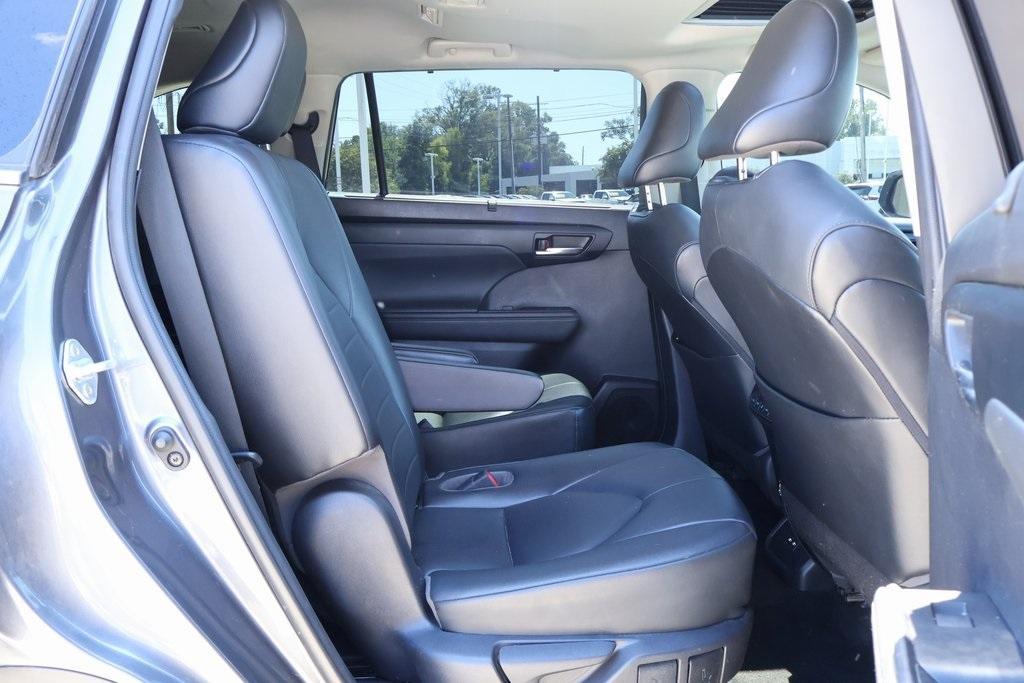 used 2021 Toyota Highlander car, priced at $26,849
