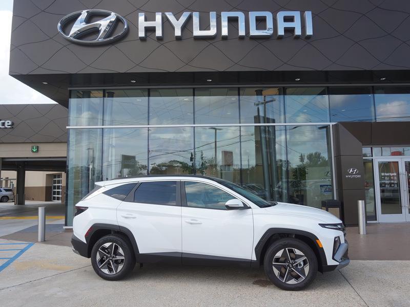 new 2025 Hyundai Tucson Hybrid car, priced at $36,655