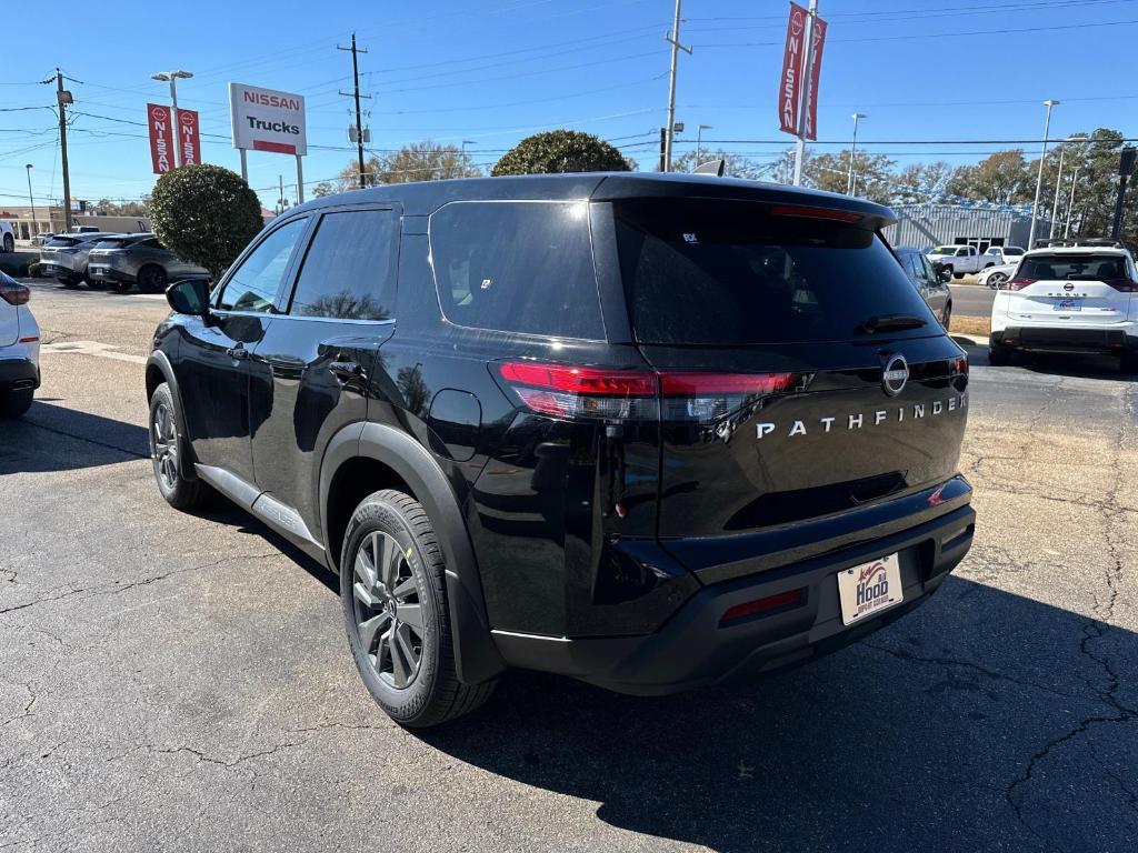 new 2025 Nissan Pathfinder car, priced at $37,991