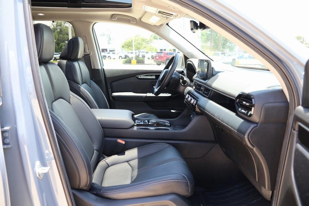used 2024 Honda Pilot car, priced at $42,497
