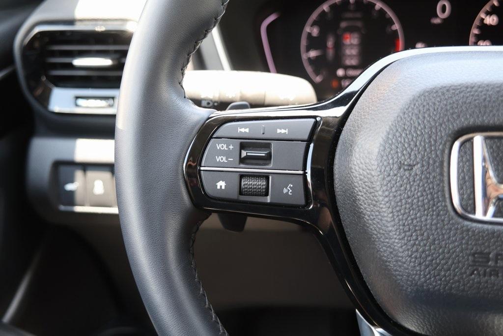 used 2024 Honda Pilot car, priced at $42,497