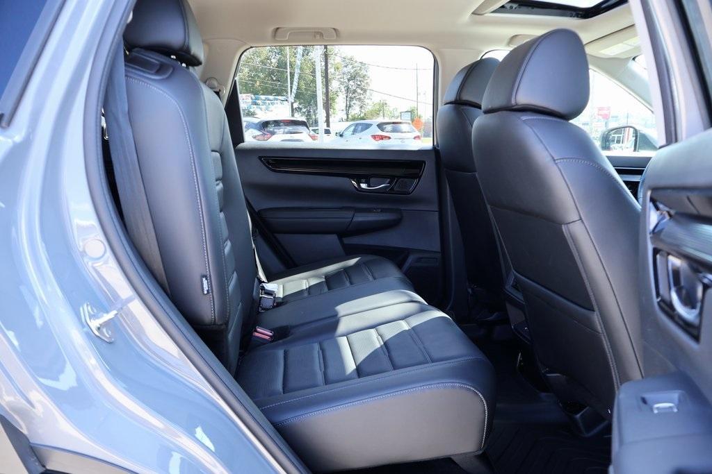 used 2025 Honda CR-V car, priced at $33,955