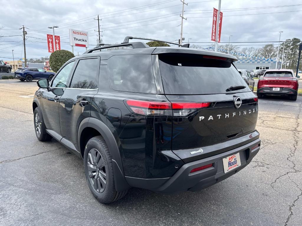 new 2025 Nissan Pathfinder car, priced at $41,015