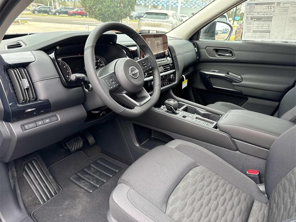 new 2025 Nissan Pathfinder car, priced at $39,114