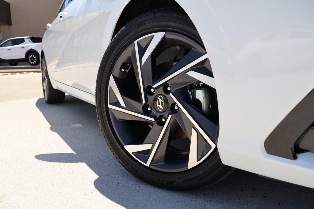 new 2025 Hyundai Elantra car, priced at $25,975
