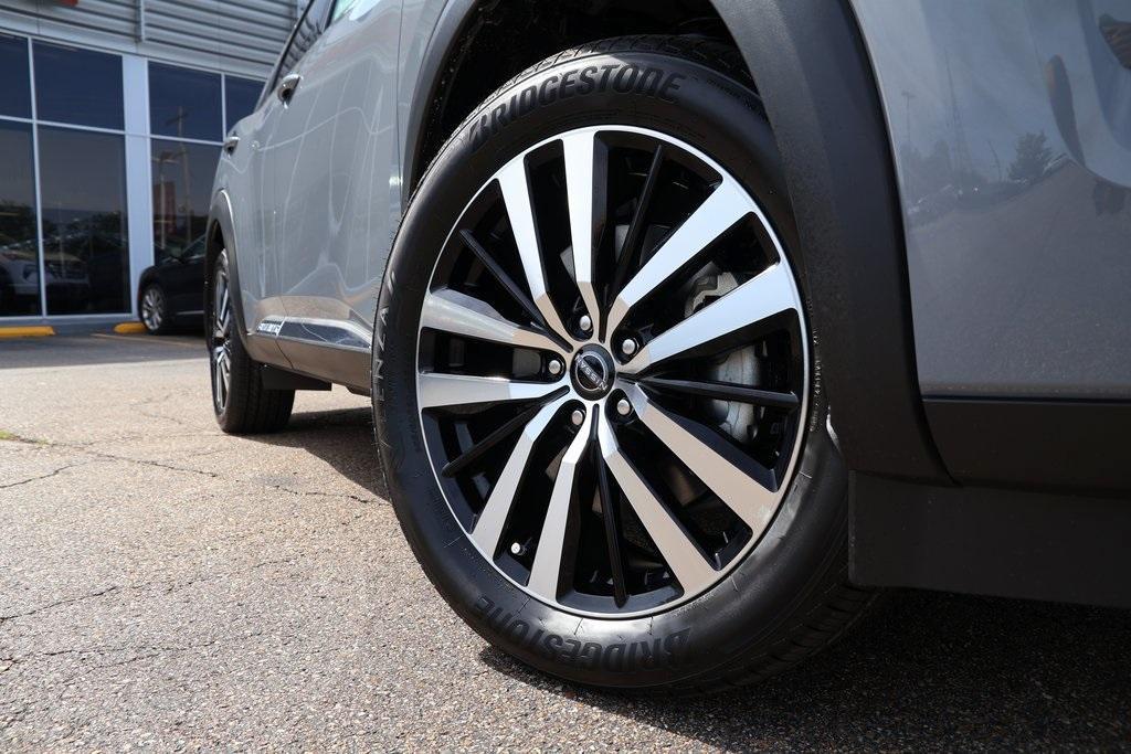 new 2025 Nissan Pathfinder car, priced at $48,703