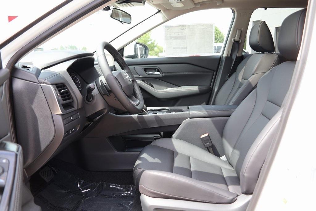 new 2025 Nissan Rogue car, priced at $32,193
