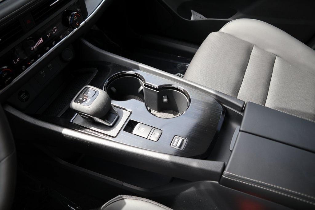 new 2025 Nissan Rogue car, priced at $32,193