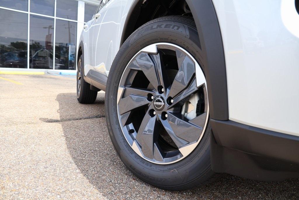 new 2025 Nissan Rogue car, priced at $32,193