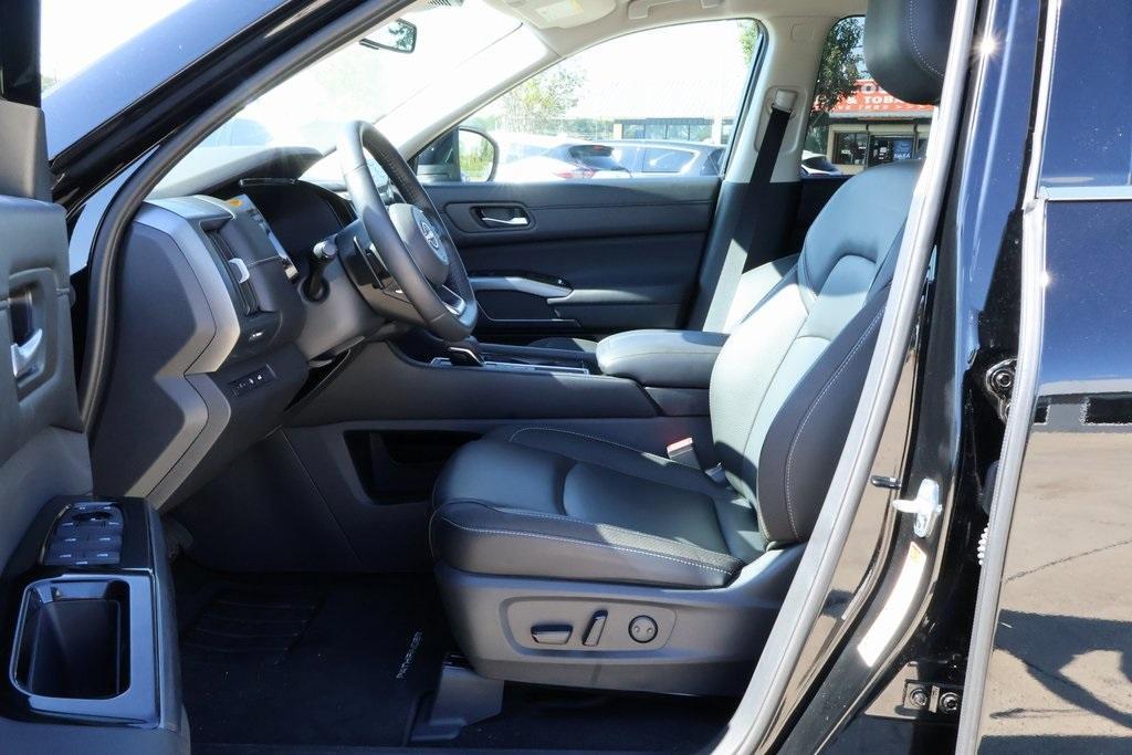 used 2025 Nissan Pathfinder car, priced at $38,370