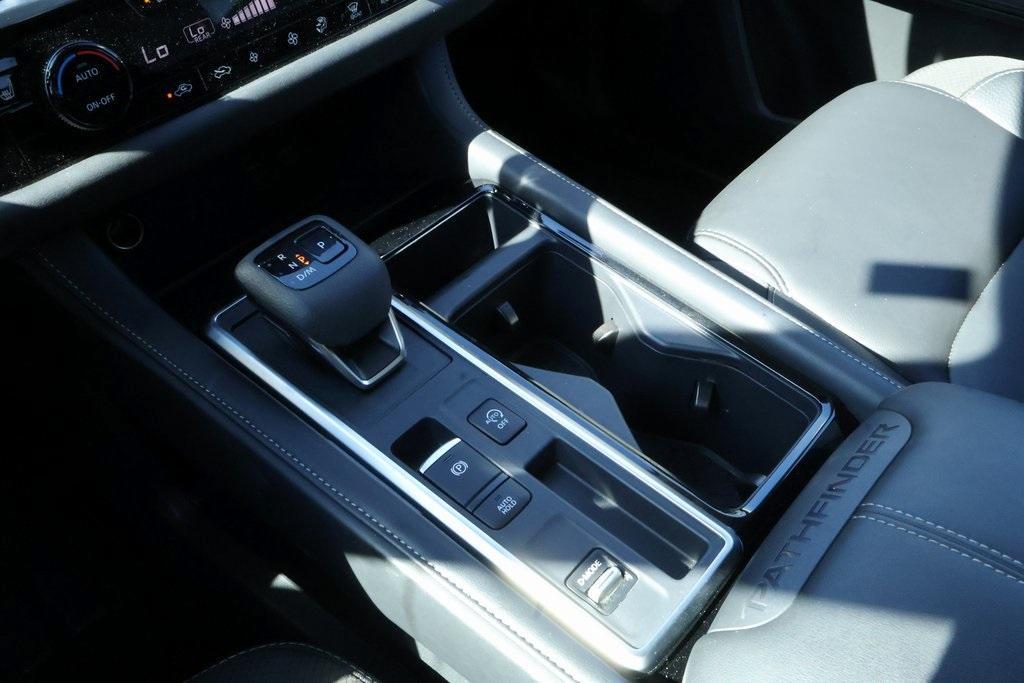 used 2025 Nissan Pathfinder car, priced at $38,370